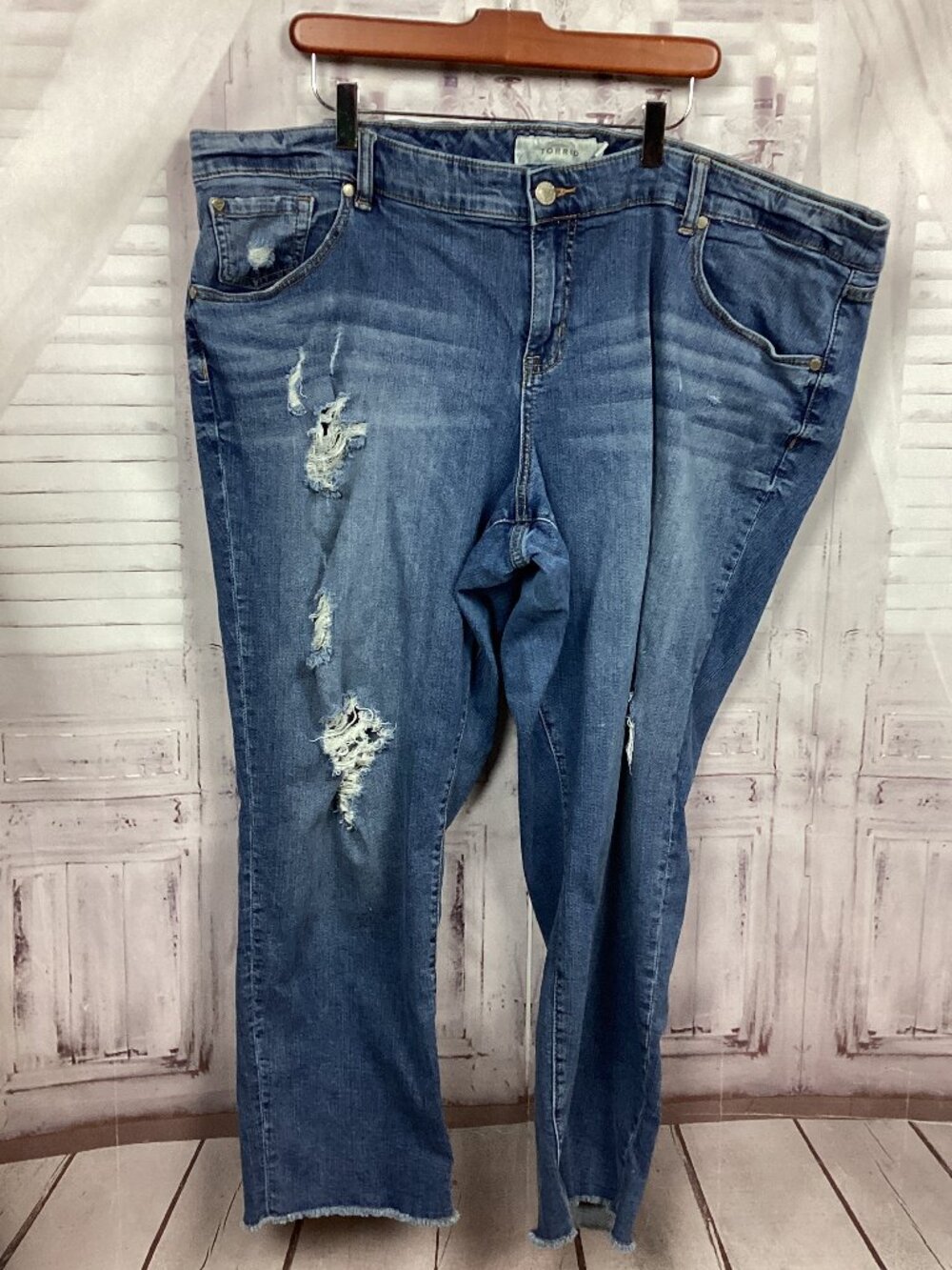 Torrid Distressed Blue Jeans 24